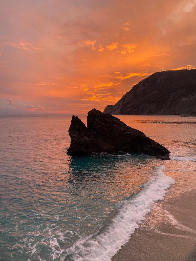 Отель Benvenuti A Monterosso Монтероссо-аль-Маре Экстерьер фото